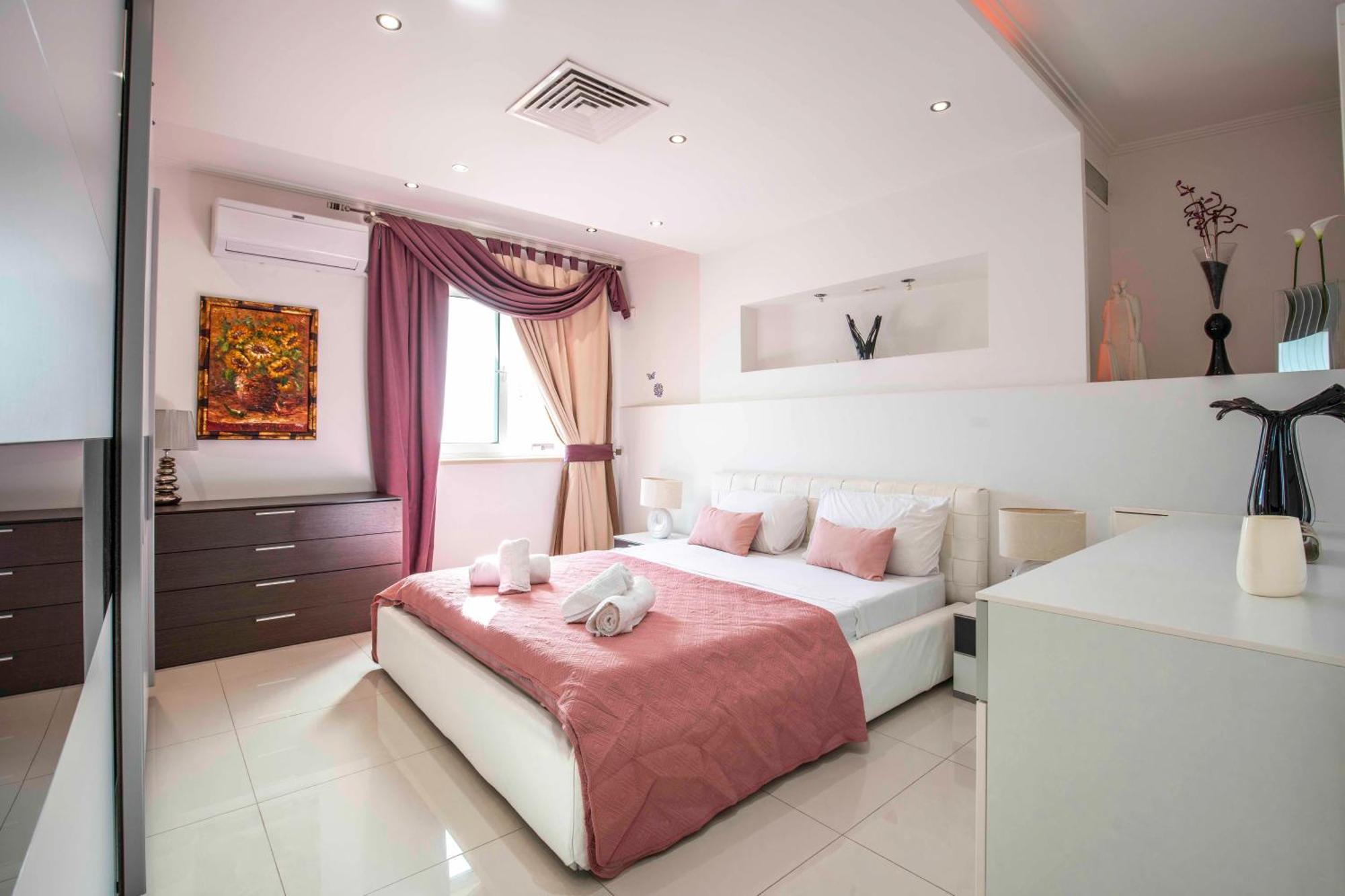 Oceanfront 3Br Penthouse Luxury & Views In Sliema Lägenhet Exteriör bild