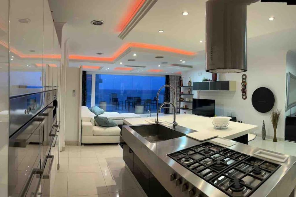Oceanfront 3Br Penthouse Luxury & Views In Sliema Lägenhet Exteriör bild